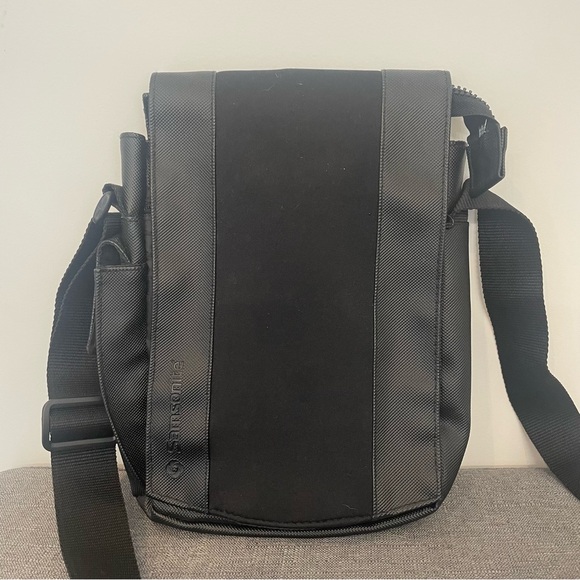 SAMSONITE Black Crossbody Tablet Bag - Picture 9 of 9